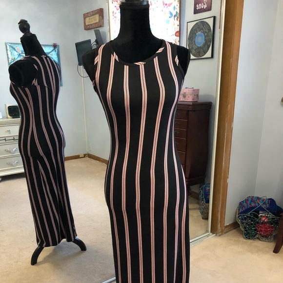 🌟2 for $13🌟Discreet striped Maxi Dress - Picture 2 of 4